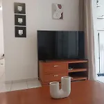 Comfortable And Ideally Situated Apartment