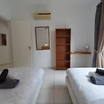 Comfortable And Ideally Situated Apartment