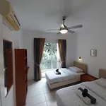 Apartment Comfortable And Ideally Situated *